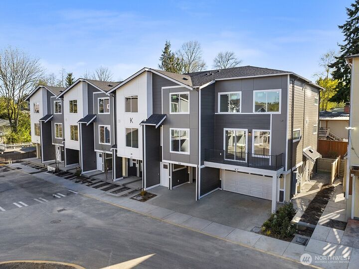 Property Photo:  16823  Alder Way K2  WA 98037 