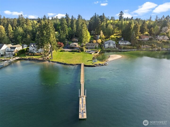 Property Photo:  817  Fox Drive  WA 98333 