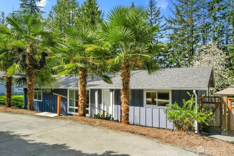 Property Photo:  3214  95th Drive SE  WA 98258 