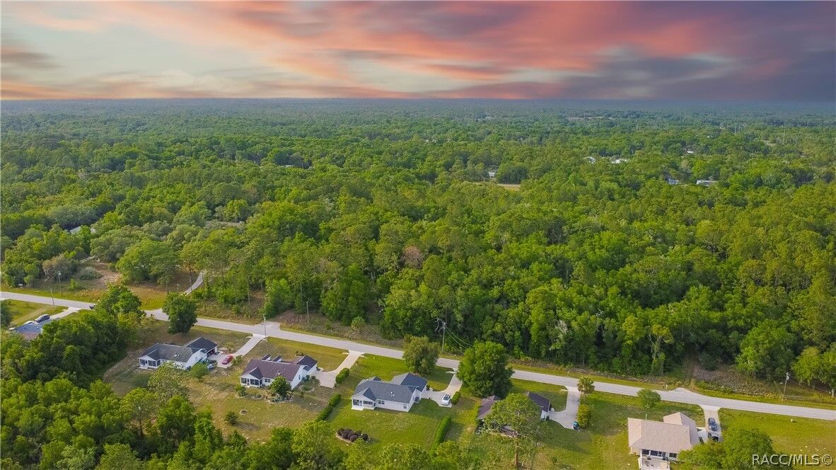 Property Photo:  2665 E Steven Street  FL 34453 