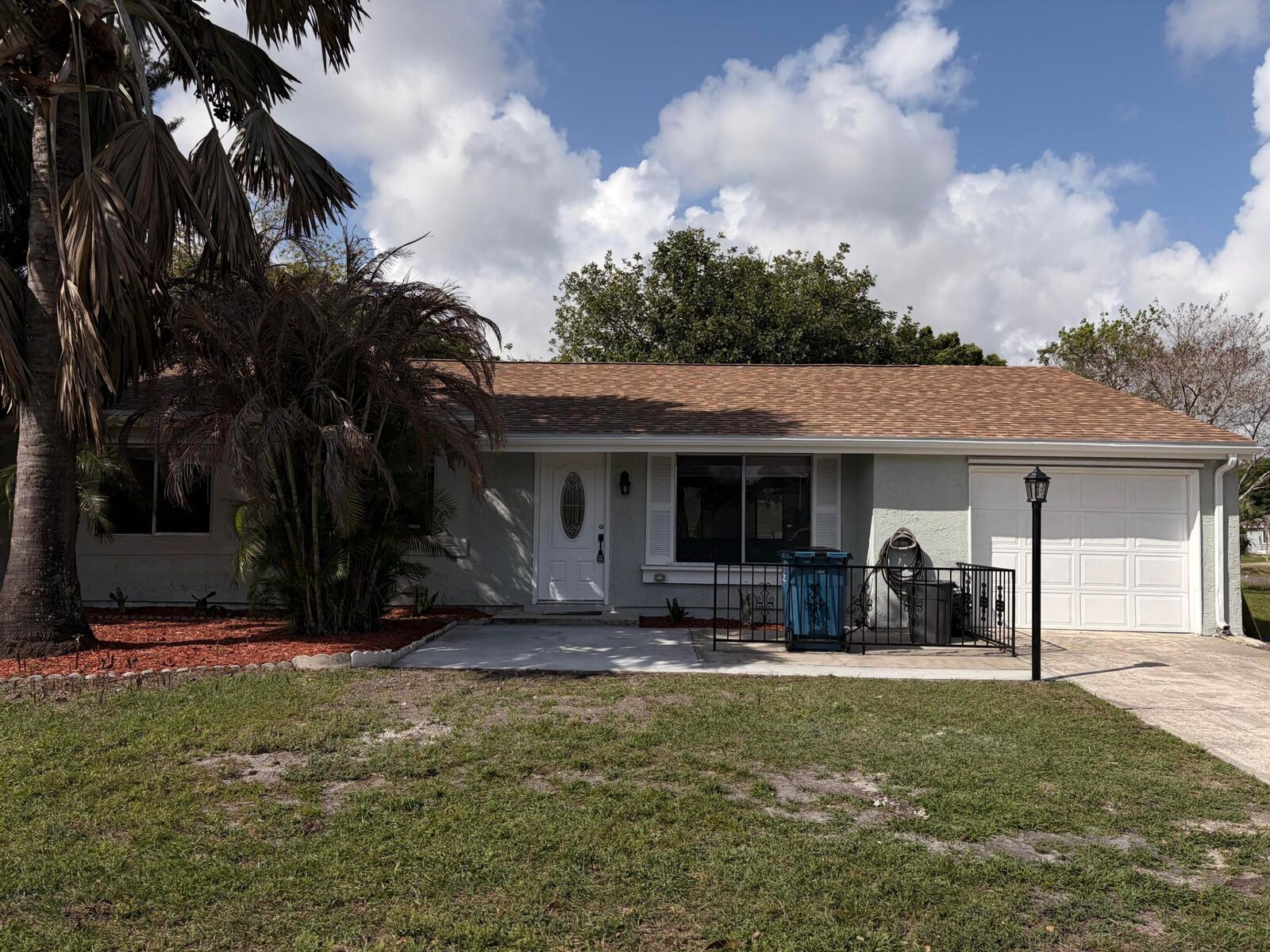 Property Photo:  1256 NE Dawn St Street NE  FL 32905 