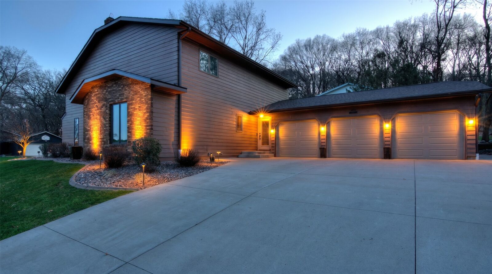 Property Photo:  2804 W Princeton Avenue  WI 54703 