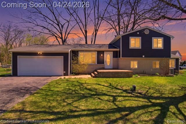 Property Photo:  470 Crystalia Street  MI 48382 