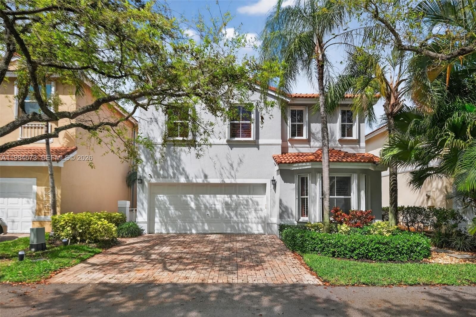 Property Photo:  1860 Sweetbay Way  FL 33019 