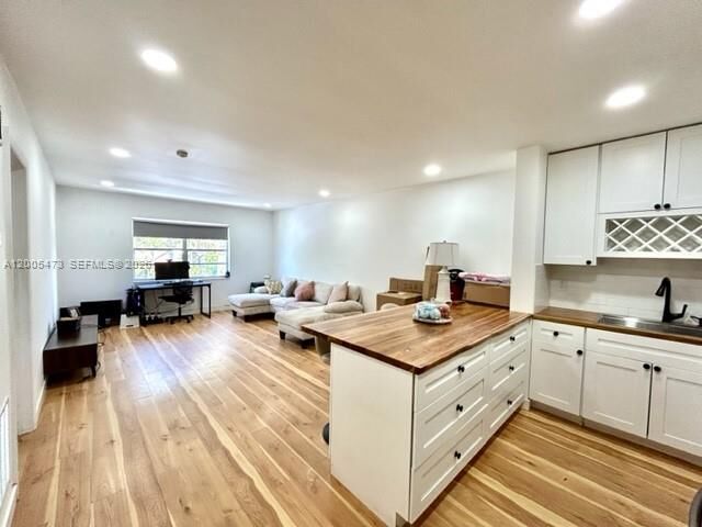 Property Photo:  1520 McKinley St 206E  FL 33020 