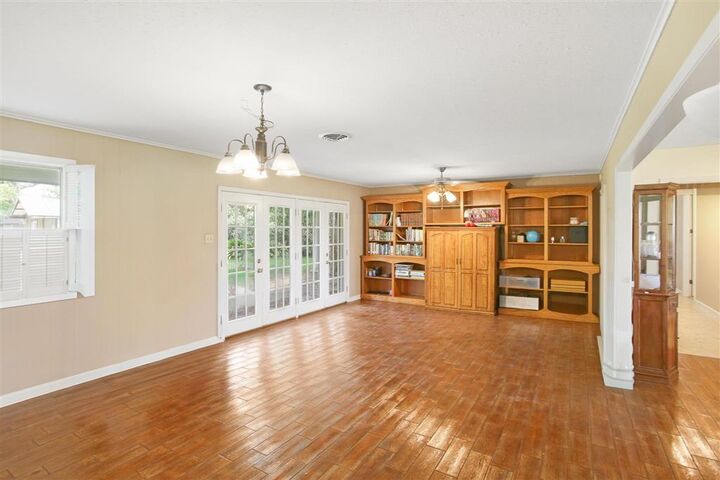 Property Photo:  1314 Jefferson Drive  LA 70605 