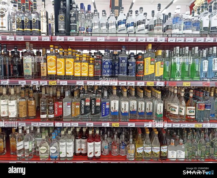 Property Photo:  1518 Main Street  CT 06108 