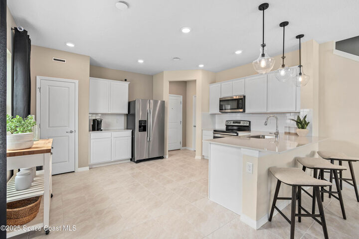 Property Photo:  4417 Jetty Lane NE  FL 32905 