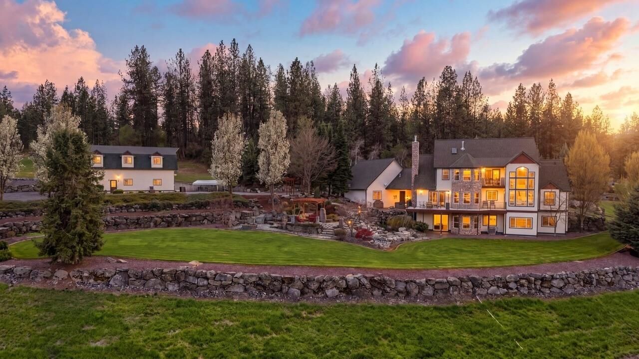 Property Photo:  10303 N Stoneman Bluff Ln  WA 99217 