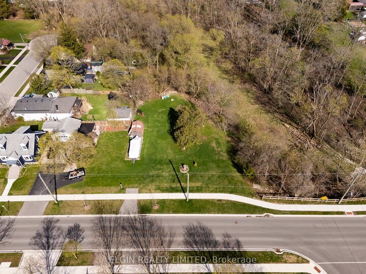 Property Photo:  36 Third Avenue  ON N5R 4K1 