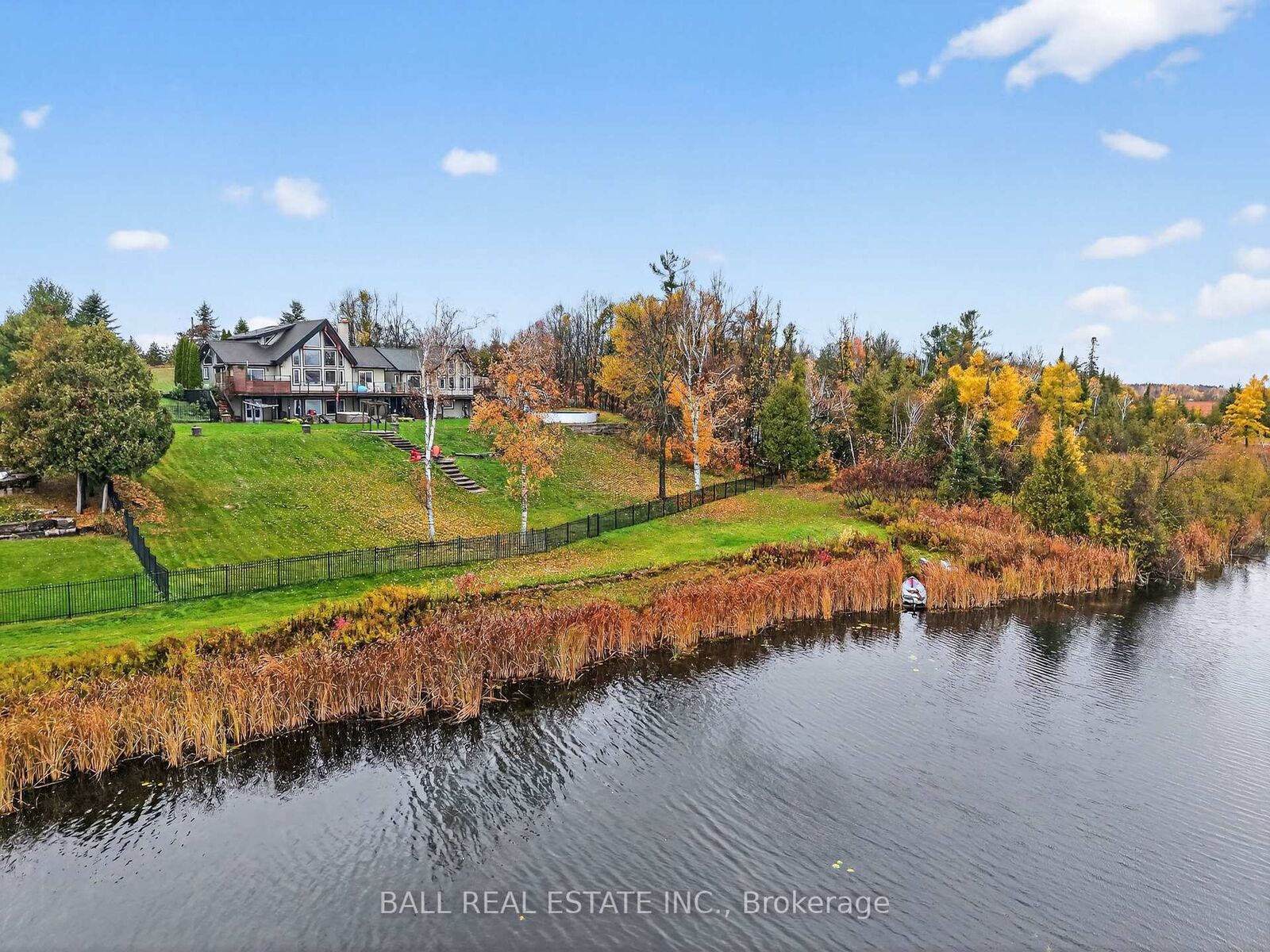 Property Photo: 151 Peller Court ON K0M 1A0