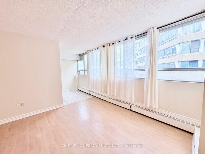 Property Photo:  5580 Sheppard Avenue E 414  ON M1B 2L3 