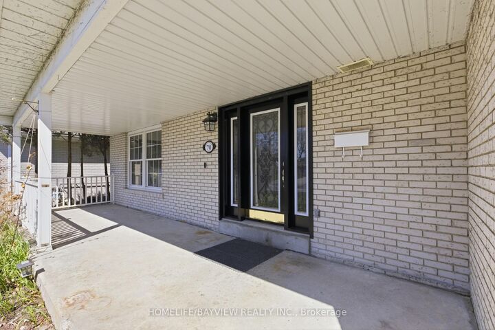 Property Photo: 70 Royal Orchard Boulevard ON L3T 3C5