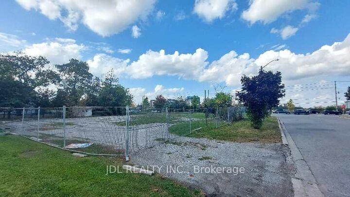 Property Photo:  1061 Elgin Mills Road E  ON L4S 1M7 