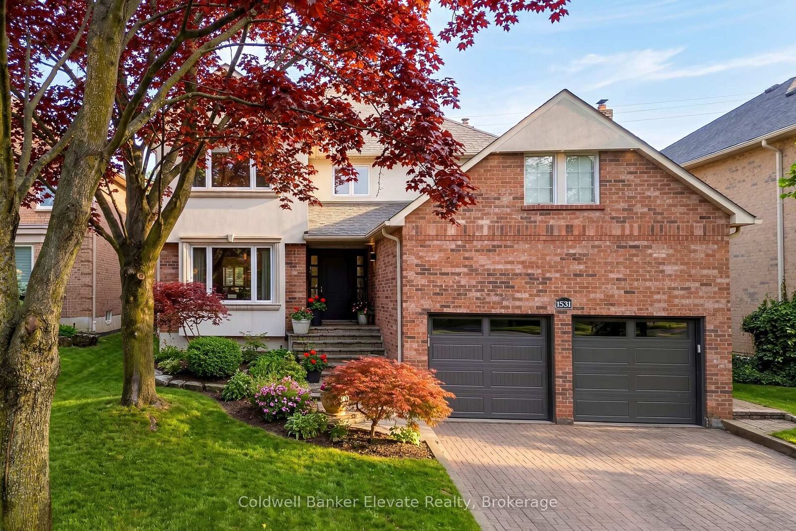 Property Photo:  1531 Polesden Drive  ON L5G 4P8 