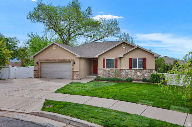 Property Photo: 555 W 2350 N UT 84041