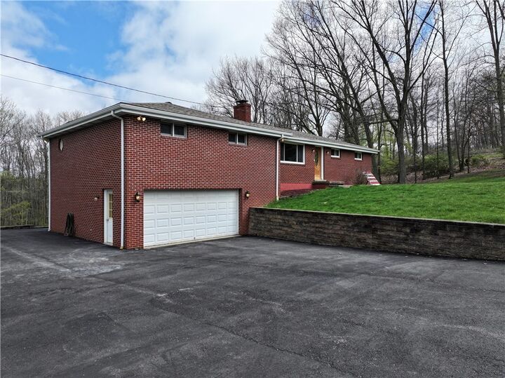 Property Photo:  219 Dodds Rd  PA 16002 