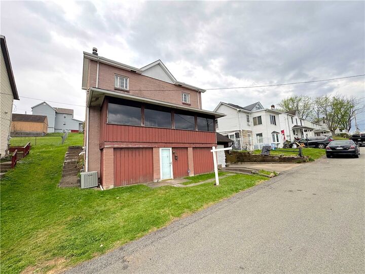 Property Photo:  214 Madison Ave  PA 15637 