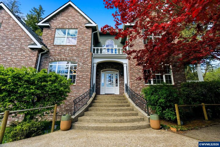 Property Photo:  462 Shannon Dr NW  OR 97321 
