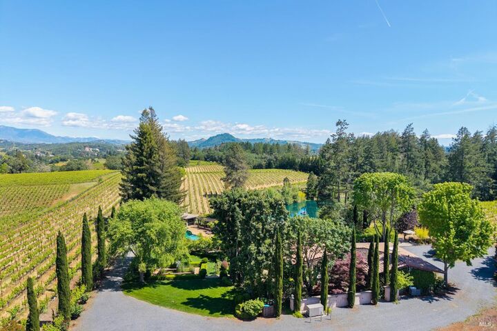 Property Photo: 1633 Dry Creek Road CA 95448