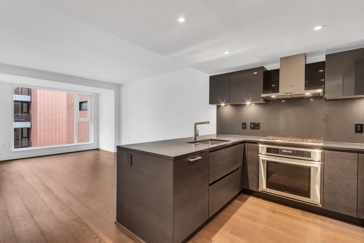 Property Photo: 1571 W 57th Avenue 506 BC V6P 0H7