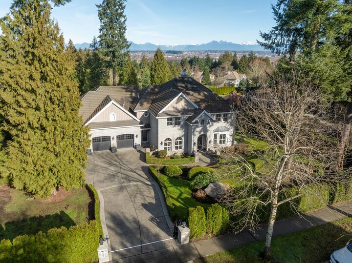 Property Photo: 16283 29 Avenue BC V3Z 9X4