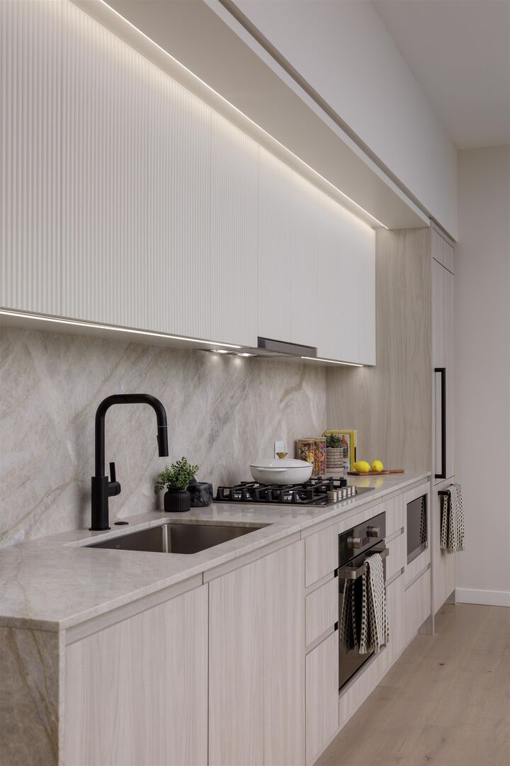 Property Photo:  688 W 57th Avenue 713  BC V0V 0V0 