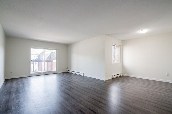 Property Photo: 33850 Fern Street 304 BC V2S 6C3