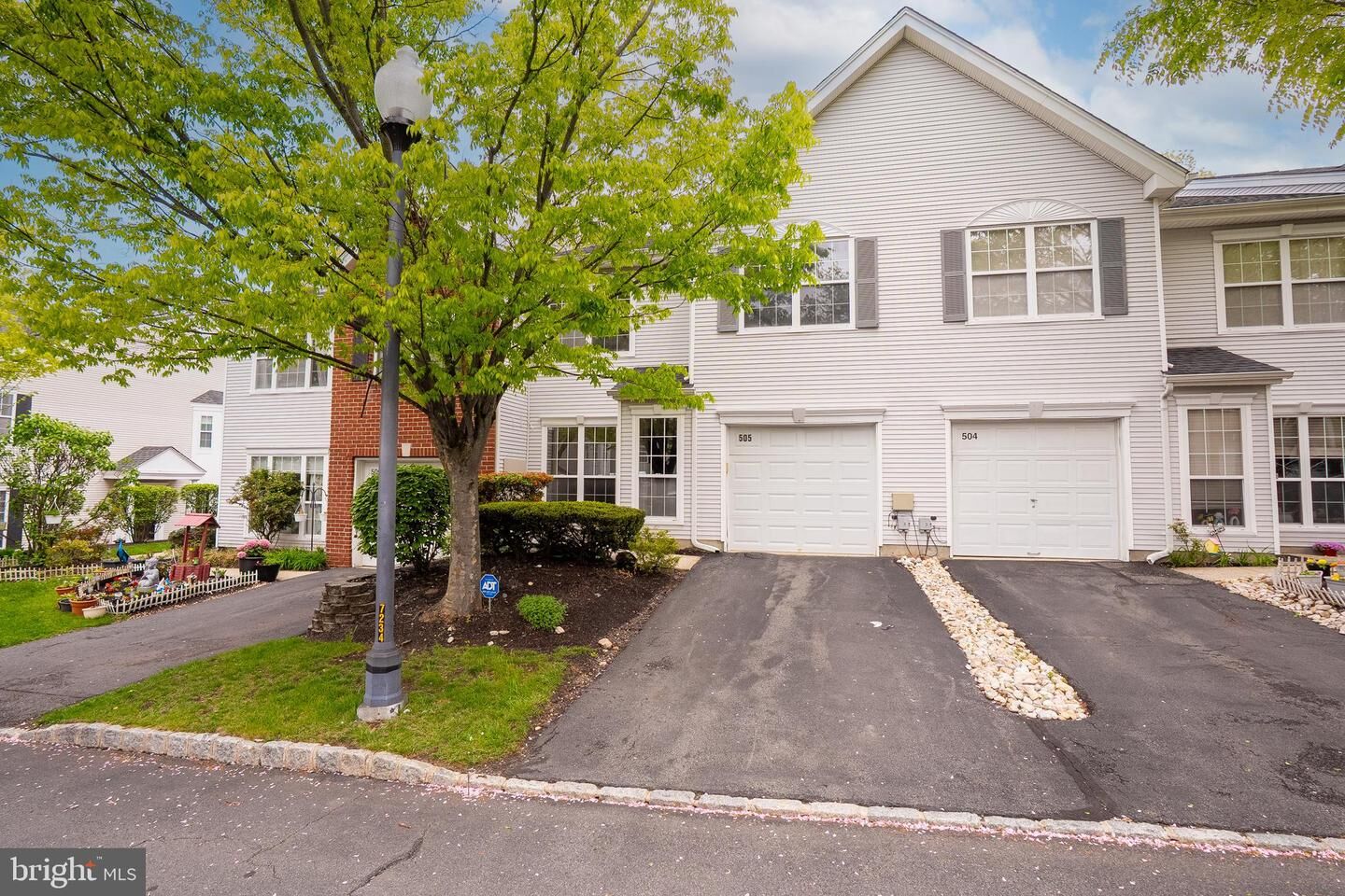 Property Photo:  505 Pheasant Run  NJ 08852 