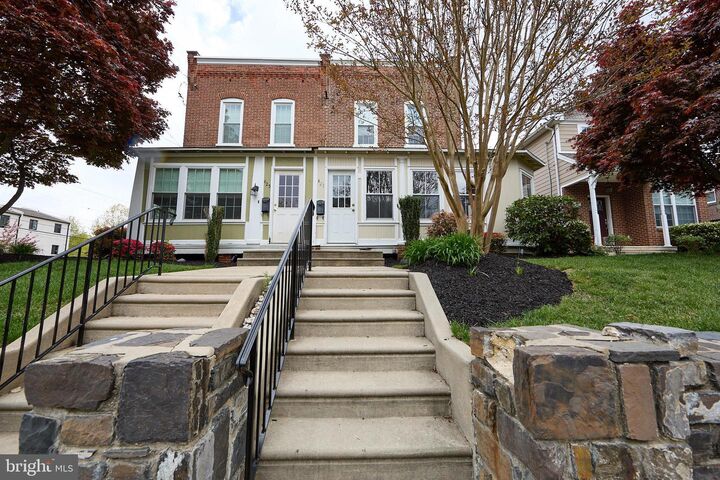 Property Photo:  423 N Orange Street  PA 19063 