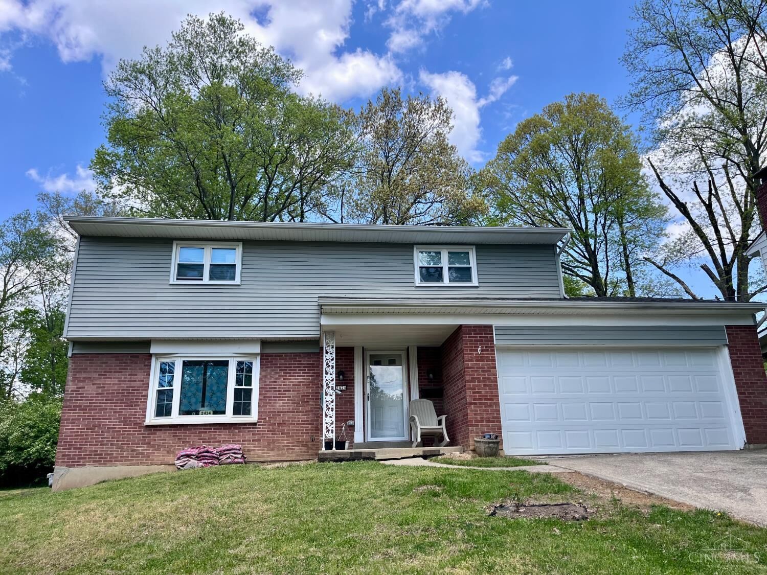 Property Photo:  2424 Whitewood Lane  OH 45239 