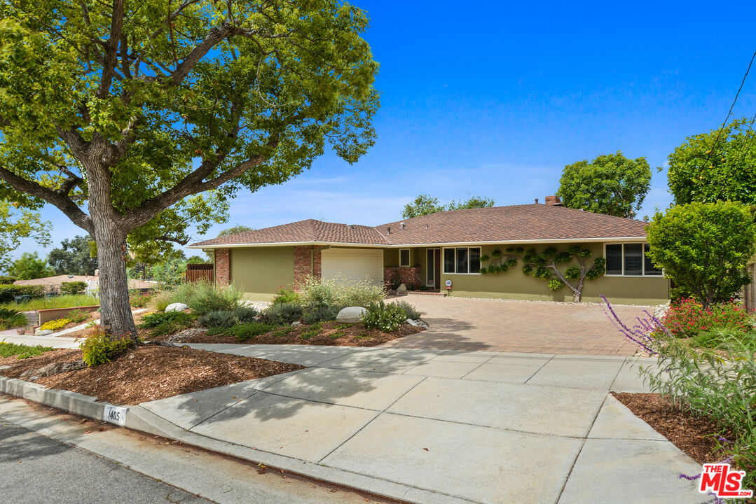 Property Photo:  1405 Riviera Dr  CA 91107 