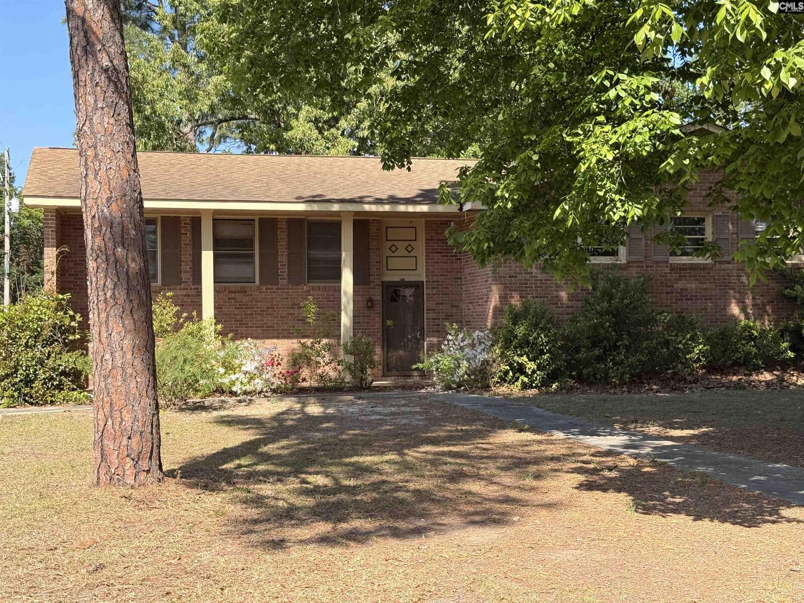 Property Photo:  1922 Rosemary  SC 29033 