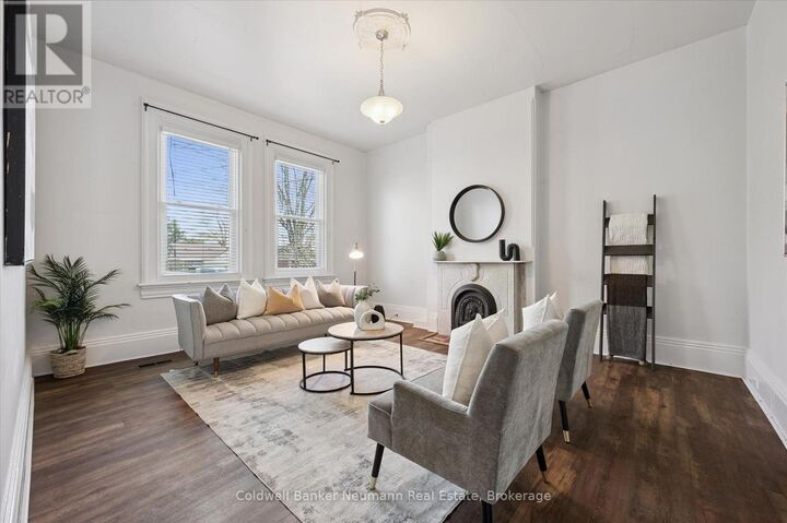Photo de la propriété:  7 Cambridge Street  ON N1H 2T8 