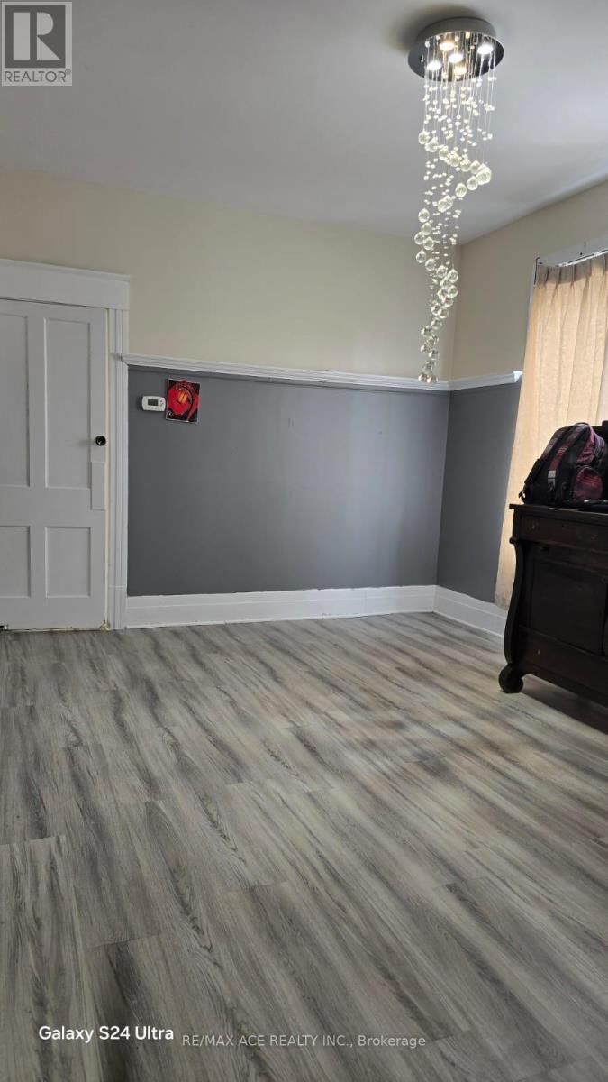 Property Photo: 526 Wellington Street East ON P6A 2L9