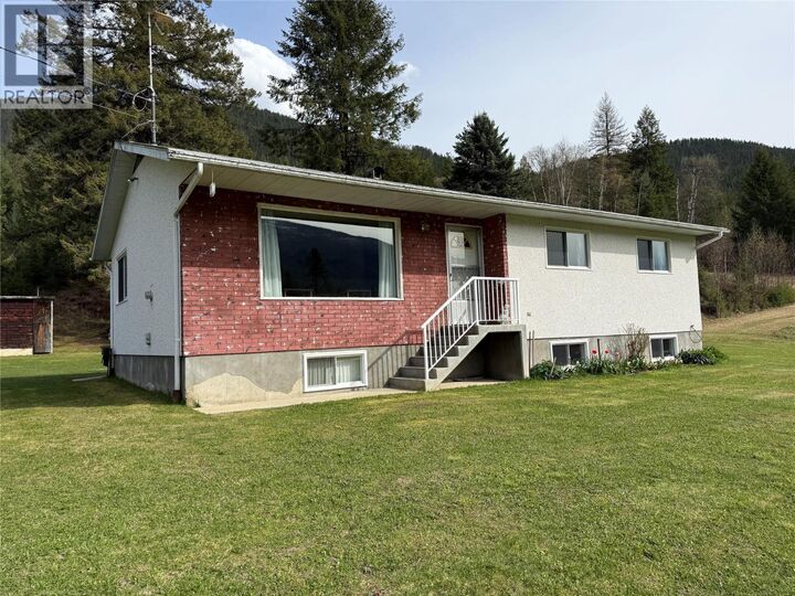 6915 Kimoff Road — photo 1