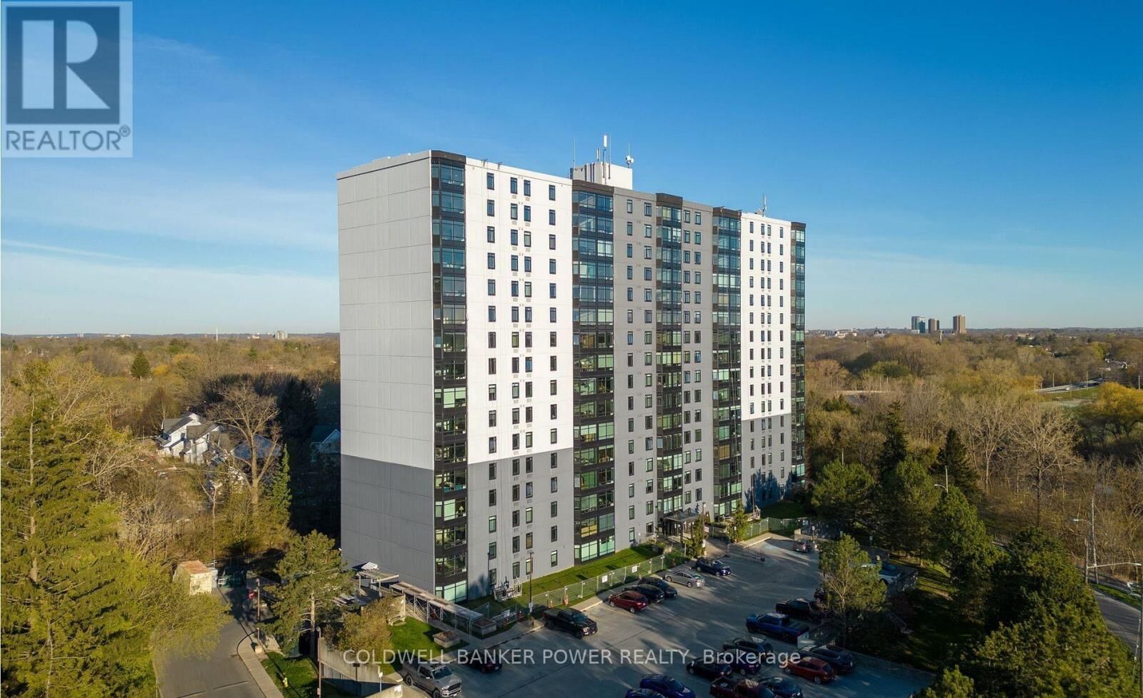 Property Photo:  45 Pond Mills Road 902  ON N5Z 4W5 