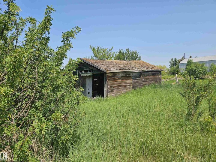 Property Photo:  6003 49 Street  AB T0B 4J0 