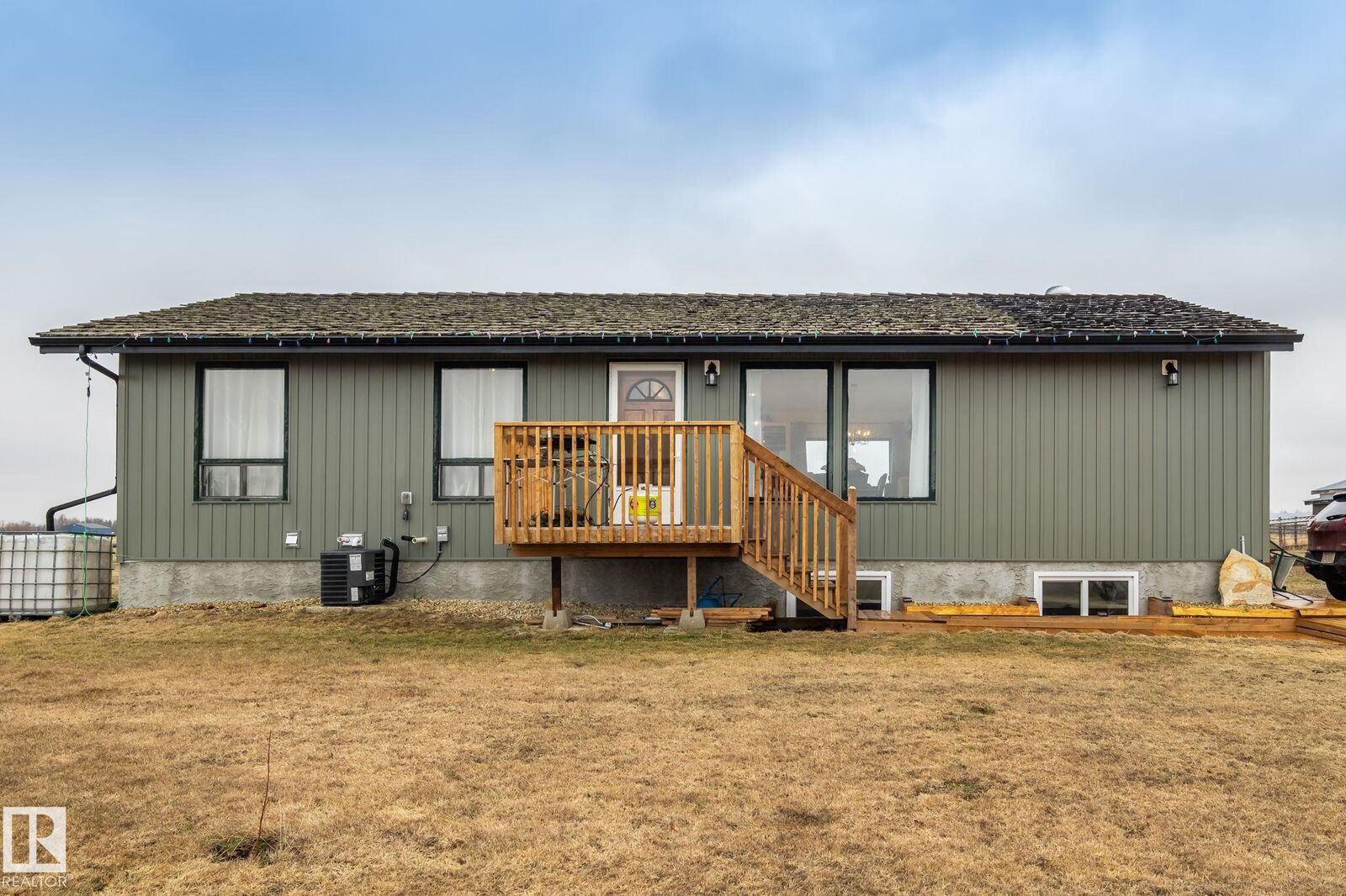 Property Photo:  23127 Twp Rd 502  AB T4X 0R2 