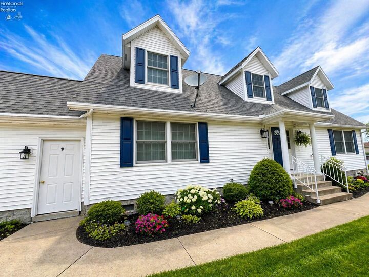 Property Photo:  1541 N Anchor  OH 43452 