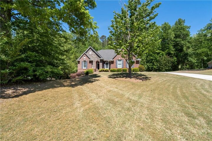 Property Photo:  303 Canter Way  GA 30188 