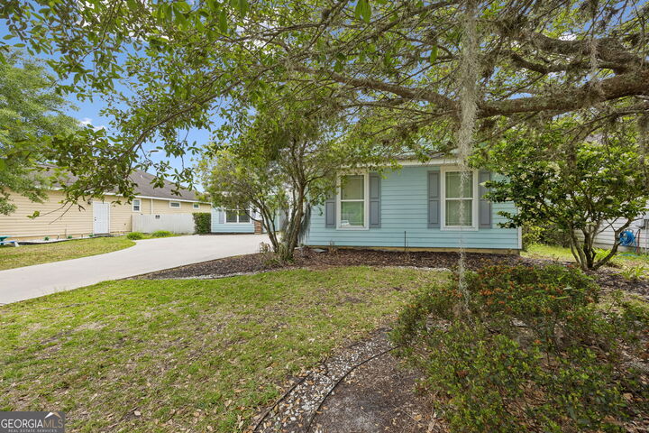 Property Photo:  208 Waters Edge Drive  GA 31548 