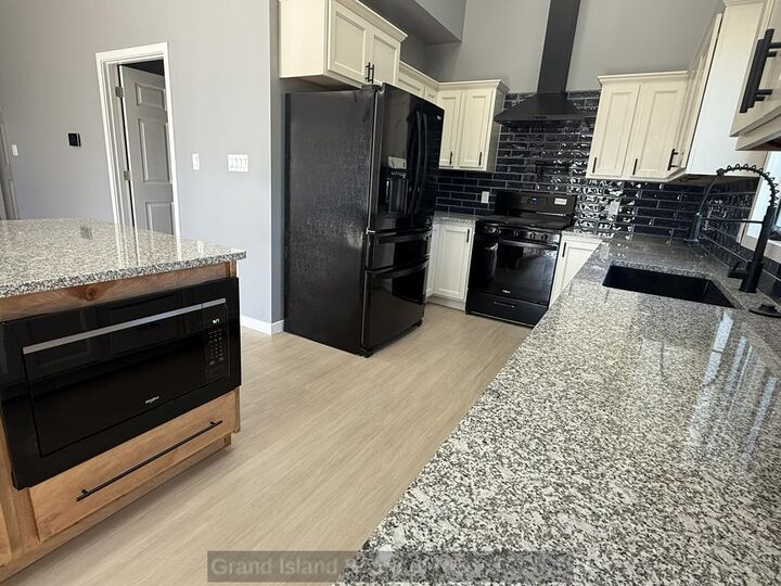 Property Photo:  2602 18th Ave  NE 68826 