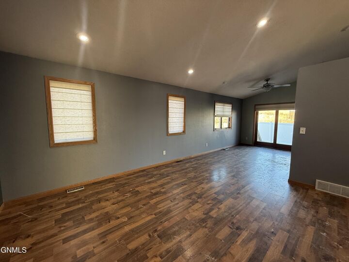 Property Photo:  19 Robert Street  ND 58722 