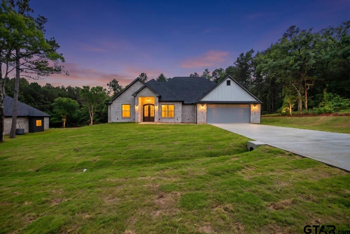 Property Photo:  19461 Cedarpark Pl  TX 75771 