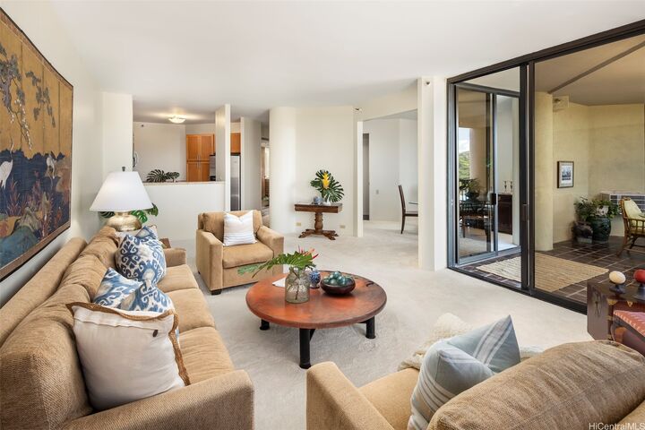 Property Photo:  38 S Judd Street Ii-21B  HI 96817 
