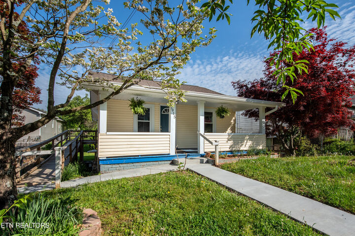 Property Photo:  1915 McCroskey Ave  TN 37917 