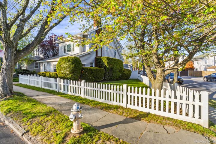 Property Photo:  41 Rhodes Street  NY 10801 