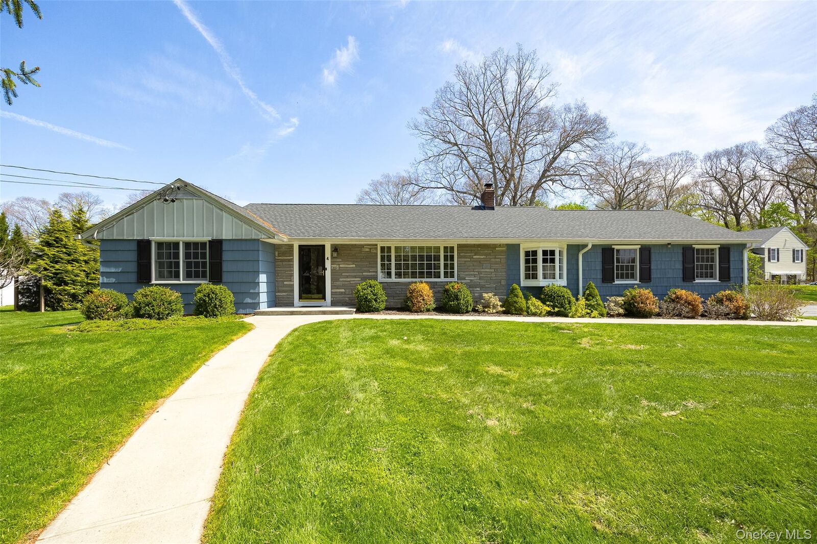 Property Photo:  4 Douglas Road  NY 12538 