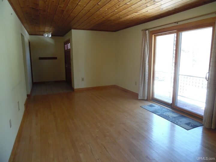 Property Photo:  21781 Peepsock Road  MI 49931 